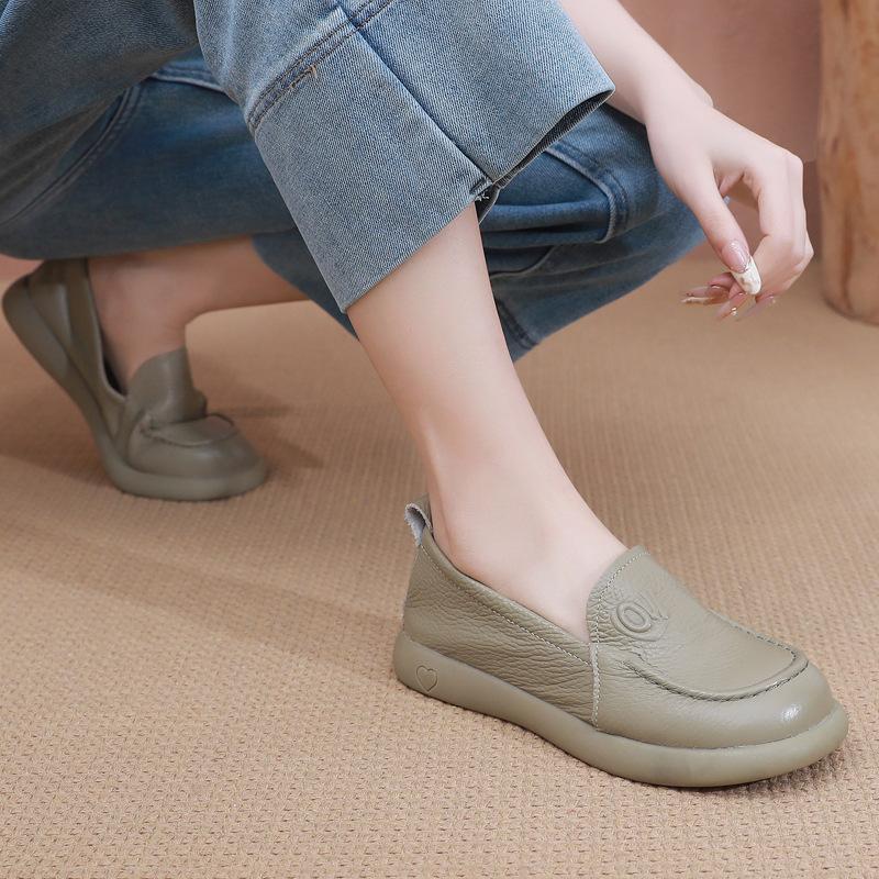 Women's Mom Shoes with Soft Surface and Soft Sole, Comfortable and Versatile Leather Shoes, Women's Simple Single Shoes, Shallow Mouth Women's Shoes