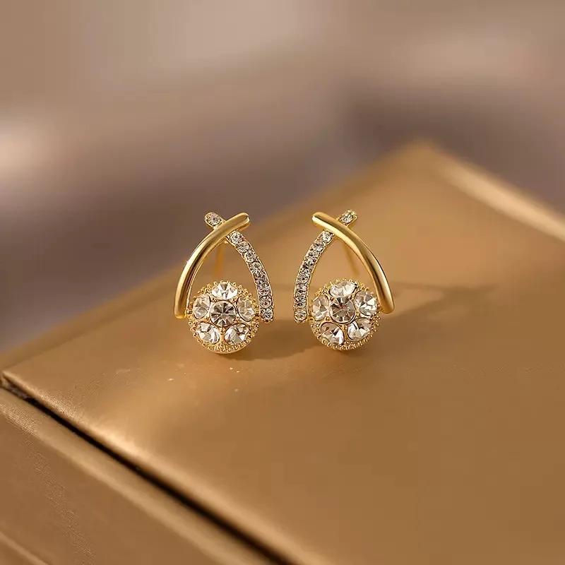 

Korean Cross Big CZ Crystal Stud Earring for Women Golden Temperament Design Trend Simple Cute LOVE Wedding Zircon Girl Gift