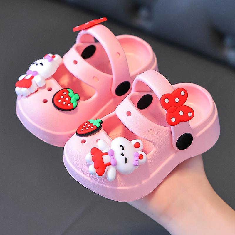 

Летние детские тапочки для детей от 1 до 8 лет, милые детские сандалии с клубничным кроликом для девочек, нескользящая детская садовая обувь с закрытым носком для малышей