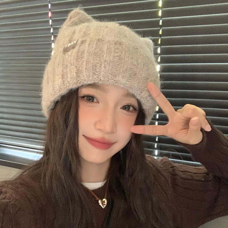 Bonnet Doux Oreilles de Chat en Tricot Laine - Confortable, Coupe-vent & Élégant pour Femmes