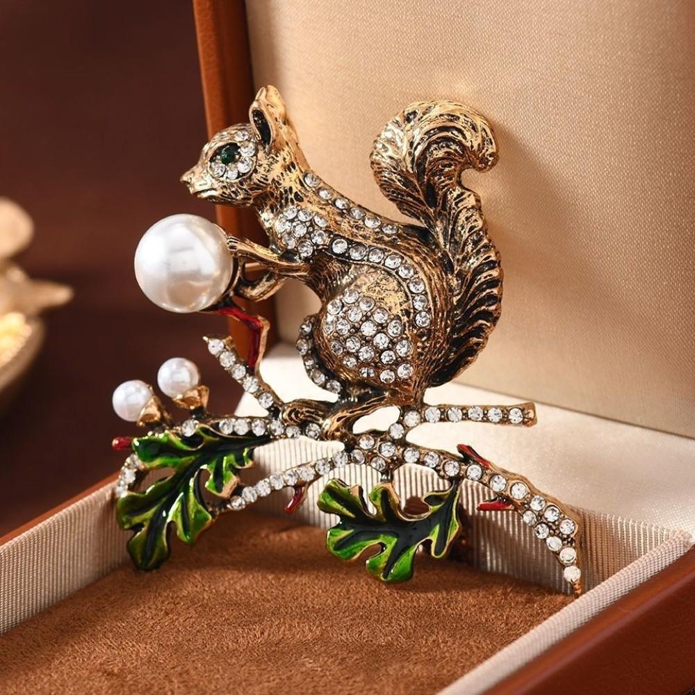 Rhinestone Studded Pearl Vintage Squirrel Pin Gold Squirrel Animal Lapel Pins  New Year Gifts