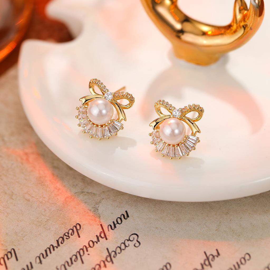 Premium Pearl Stud Earrings S925 Silver Needle Elegant Exquisite Earrings Retro Temperament Versatile Earrings