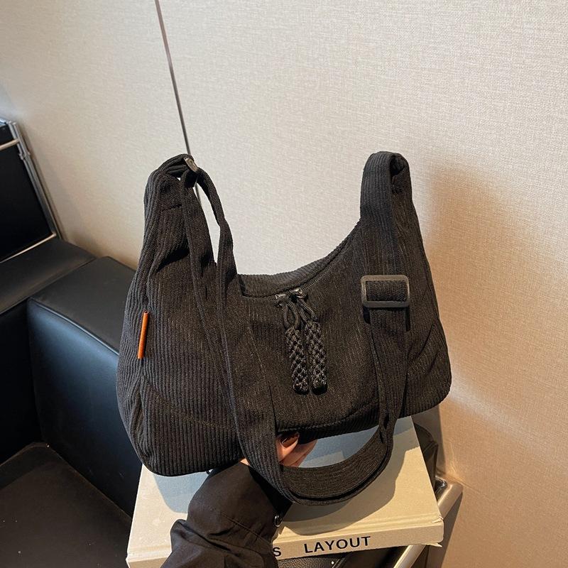 Retro student class versatility new dumpling bag women's solid color light casual commuting personality pleated crossbody bag