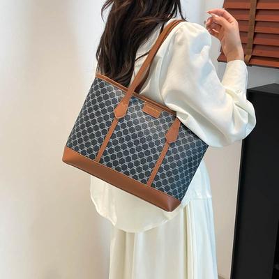 Light Luxury Casual Simple New Retro Women Fashion Retro Summer Large Capacity Shoulder Tote Bag