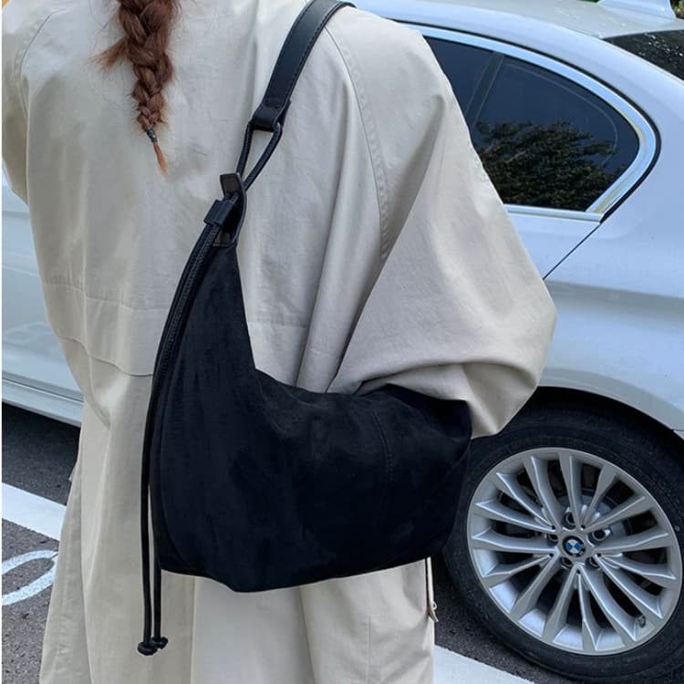 2025 new retro one-shoulder dumpling bag