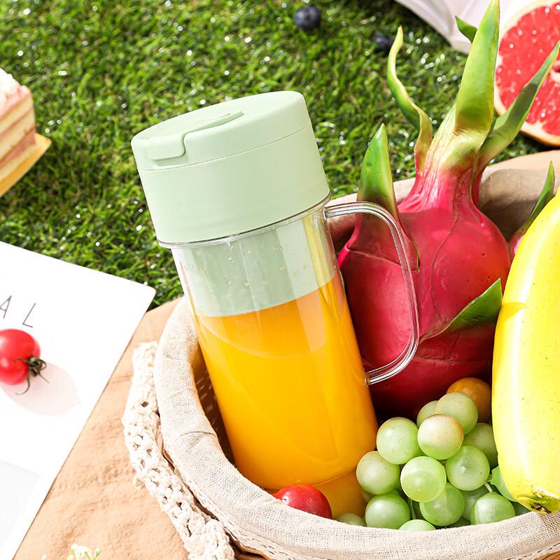 LISM Portable USB Juicer with Straw Cup