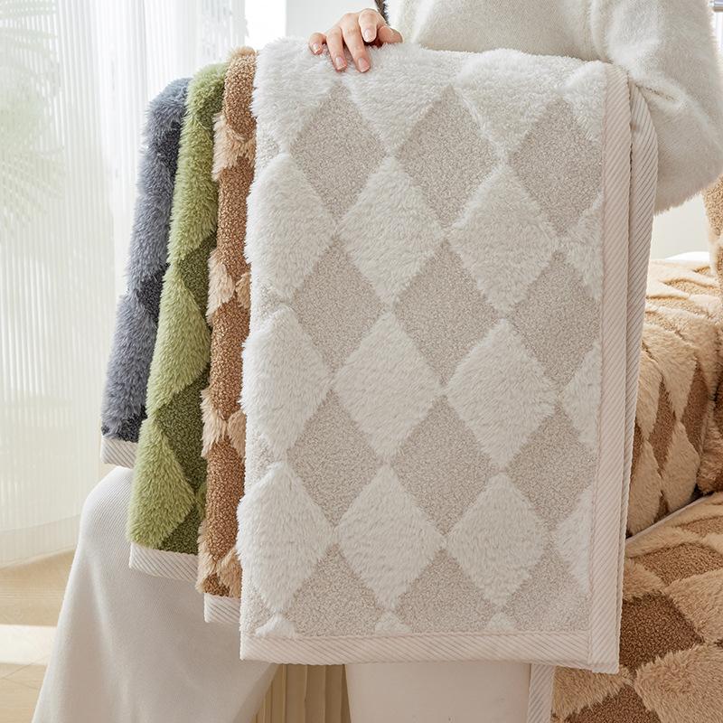 Plush Plaid Sofa Cover Thickened Warm Non-Slip Cushion Winter Luxury Living Room Sofa Decorative Dust Cover Soft Cloth Towel
