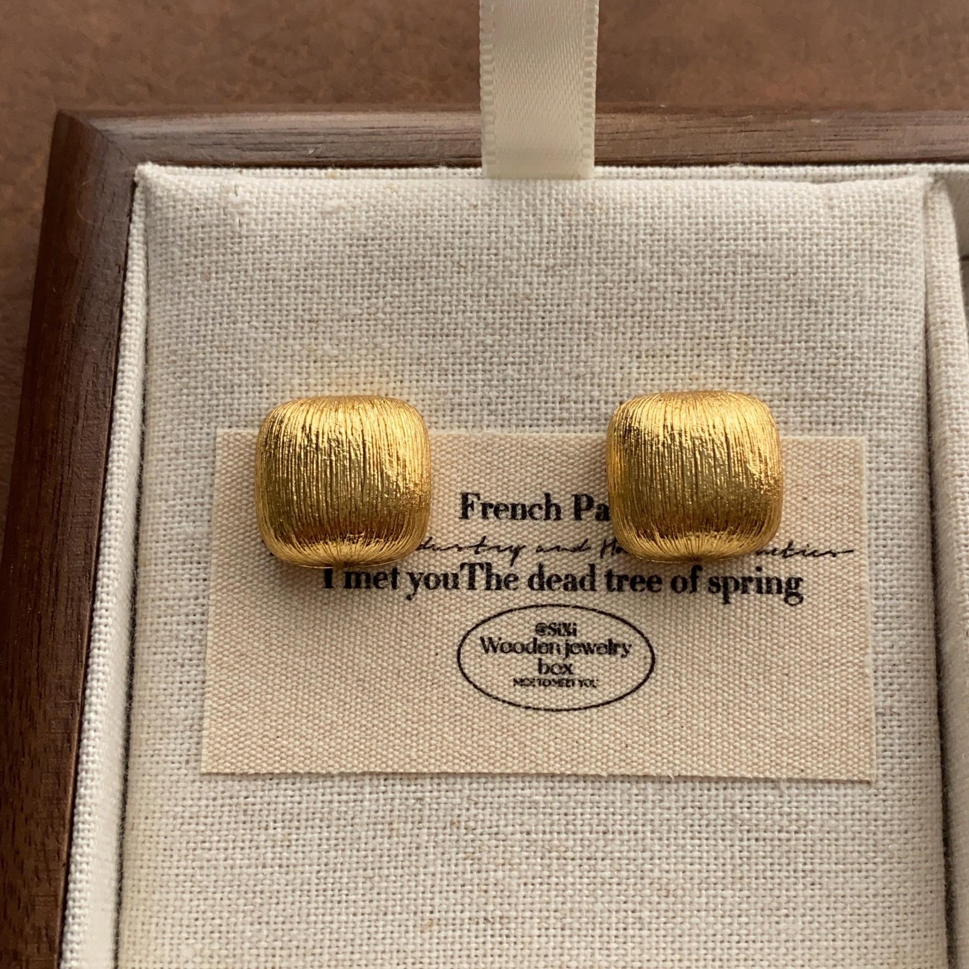 Minimalist ancient metal geometric square stud earrings brushed craft earrings high-grade exquisite daily noble versatile earrings