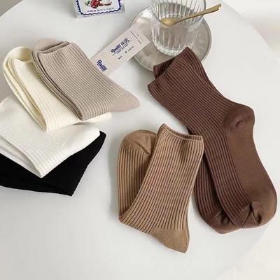 5 Paar Baumwolle Damen Herbst und Winter Stapelsocken Schweißabsorbierende Japanische Sport Socken Mittellang