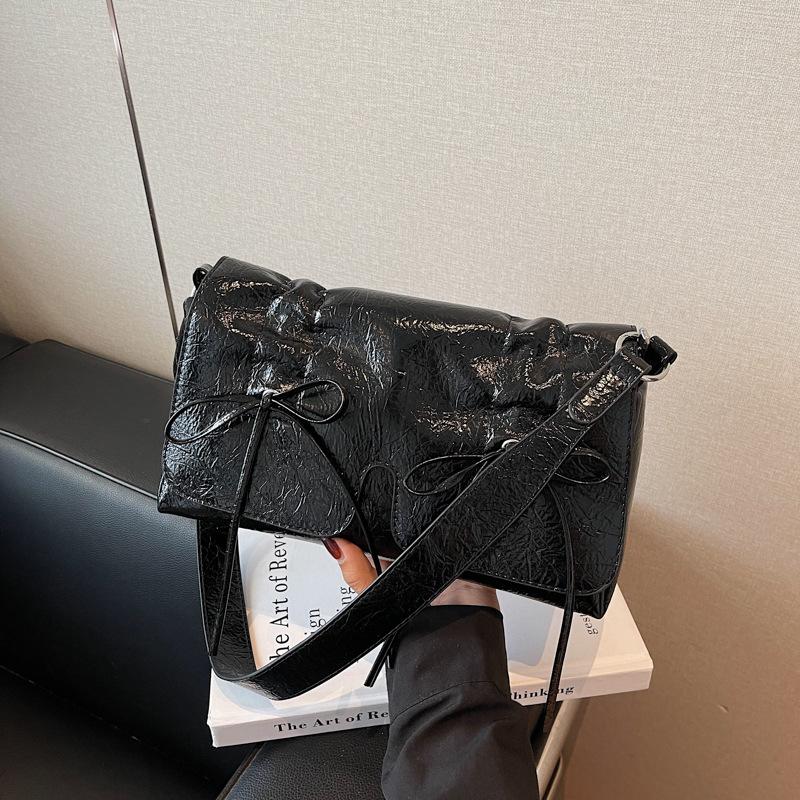 

Popular commuter bag women s summer new bow shoulder bag lazy wind messenger bag чёрный