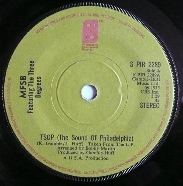 7-дюймовая пластинка MFSB THE THREE DEGREES TSOP The Sound Of Philadelphia SPIR2289 1974 Ирландия SoulFunk Б/у