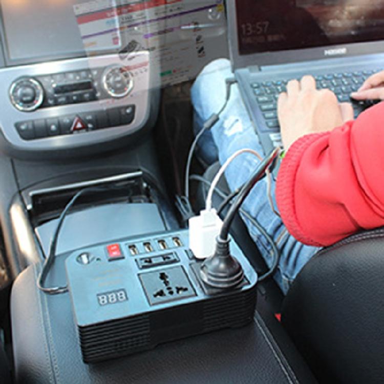 300W Car Power Inversor for DC 12V to AC 220V Converter Inversor Digital Display