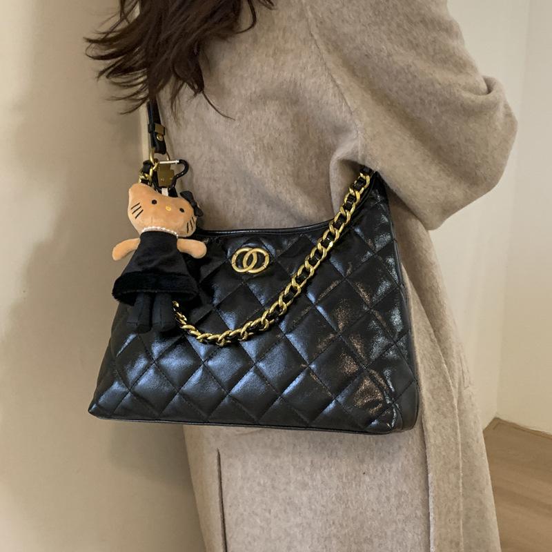 Autumn Chain Underarm Bag Women's 2025 New Trendy Fashion Retro Fashion Simple Shoulder Bag Commuter Messenger Bag