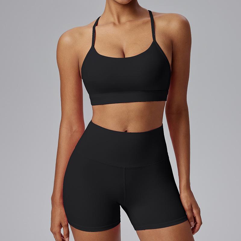 Plus Size Yoga Set: Beautiful Back, High Waist Shorts, Quick Dry Fitness Outfit