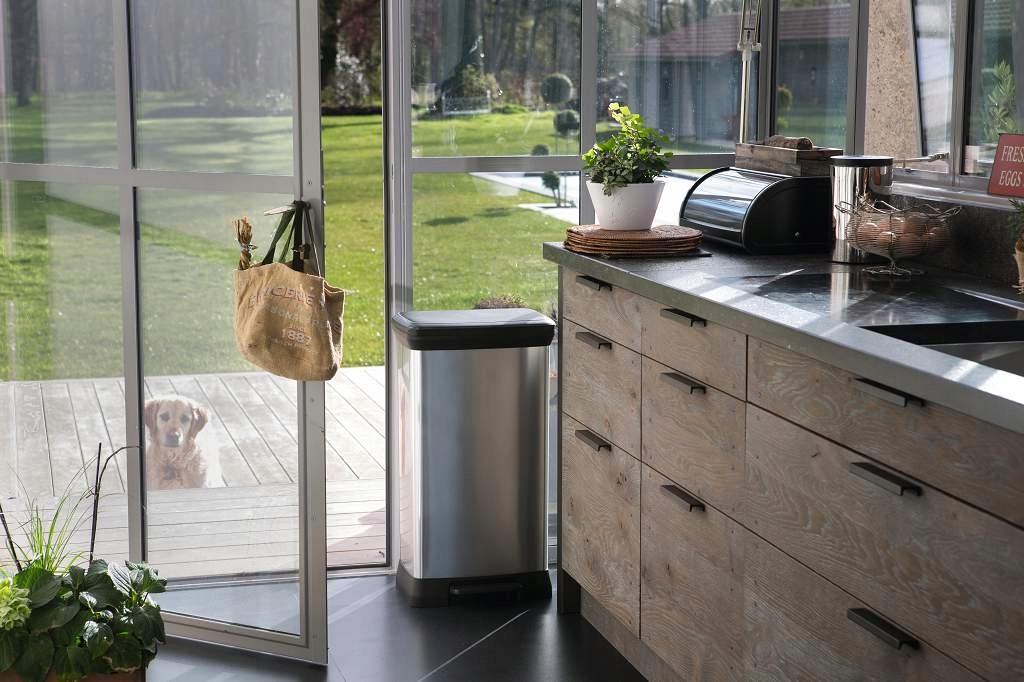 CURVER Mülleimer metallisiert mit Pedal 50 L