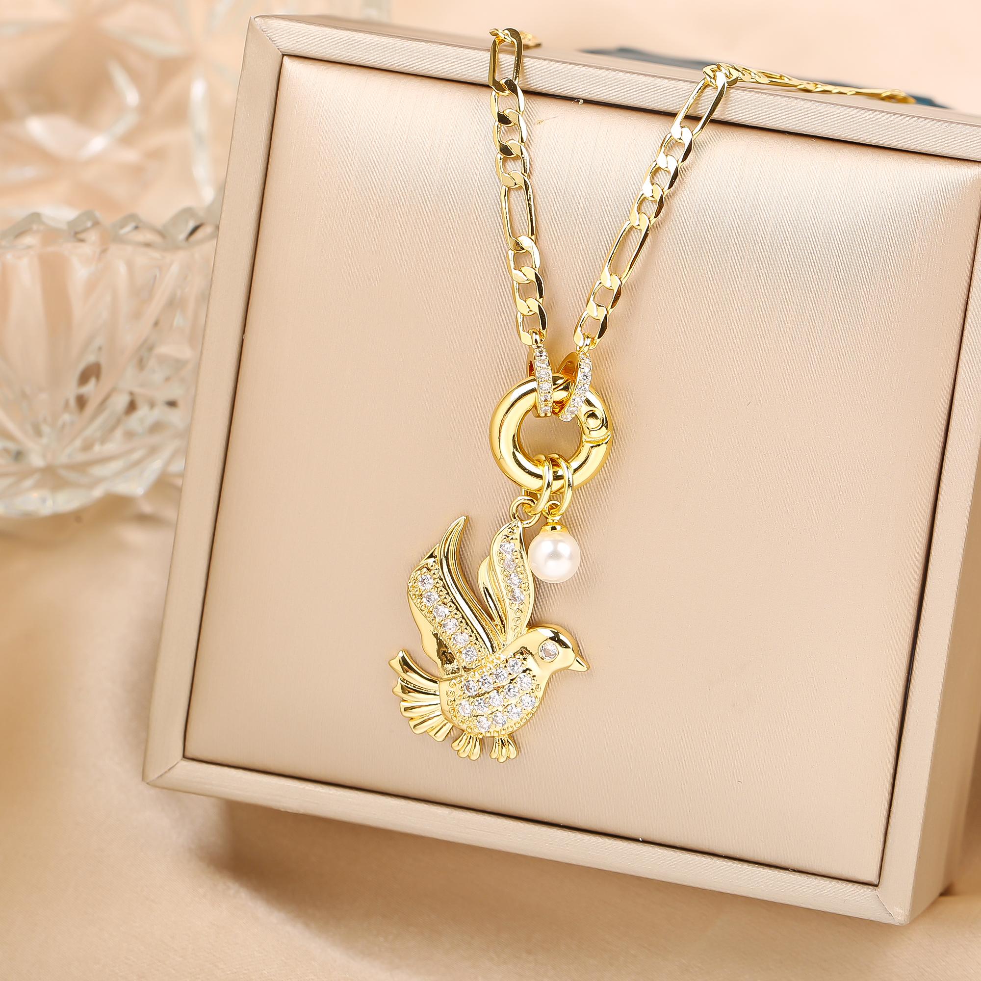 

Hot Sale Gold Plated Animal Hip Hop Hummingbird Bird Pearl Pendant Necklace New Fashion Man Woman Casual Vacation Zircon Gift
