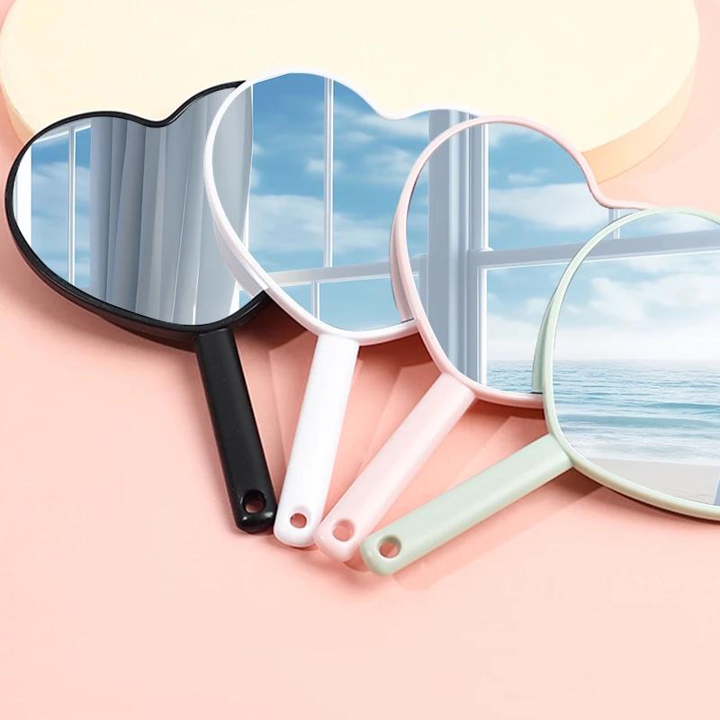 Love Heart Shape Mini Makeup Mirror Small Handheld Makeup Mirrors Sweet Girl Style Suitable for Travel / Carrying Around In Bags