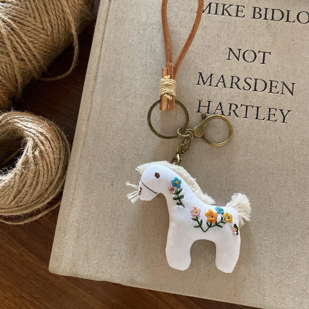 

Милий Тканинний Підвіска Поні Плюшева Тварина Рік Коня Брелок Рік Коня білий