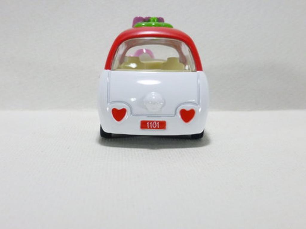 Tomica Dream Tomica Hello Kitty No.152