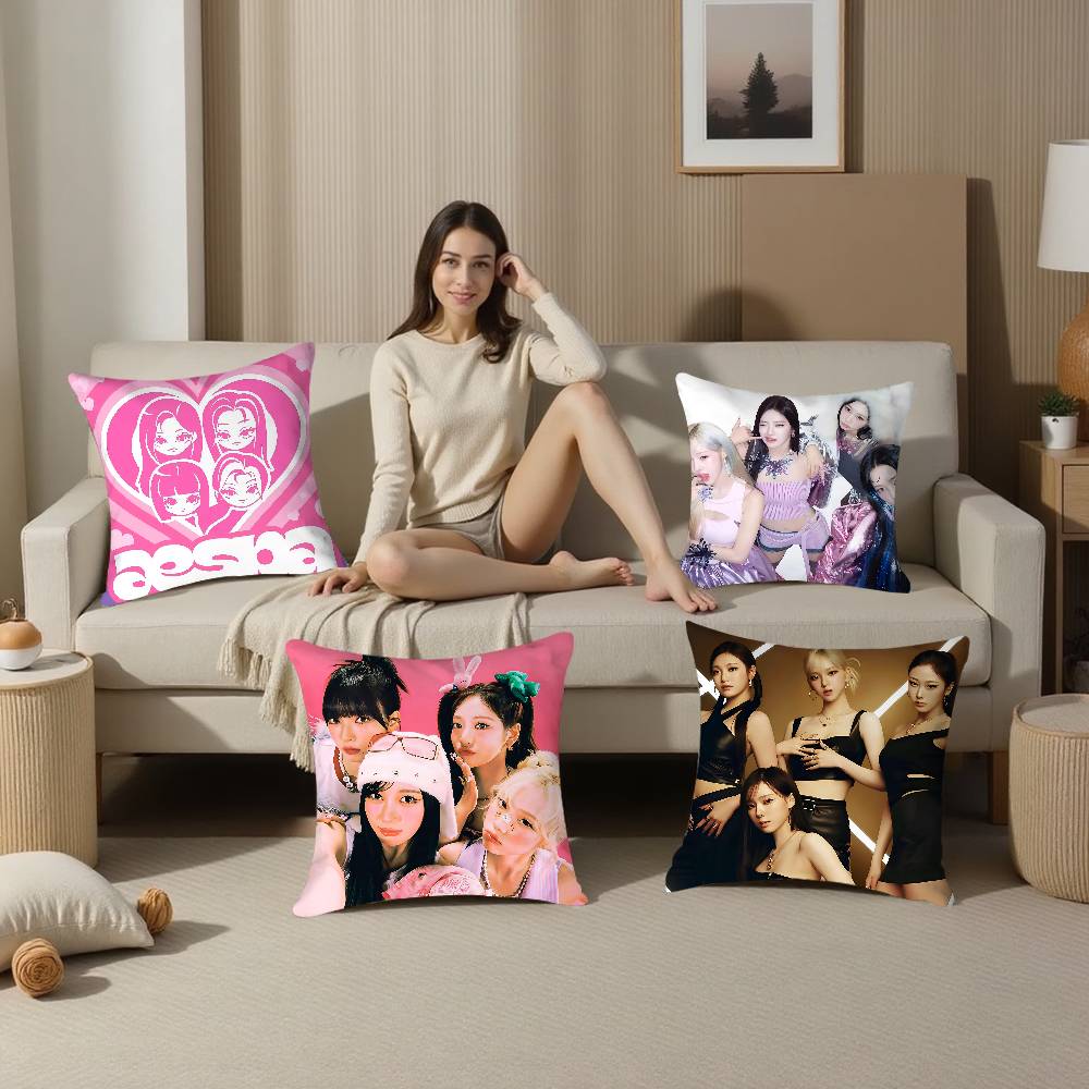 Kpop A-AespaS-K-Karina Poszewka na poduszkę Kwadratowy Dwustronny Nadruk Poszewka na poduszkę na sofę Domowa Dekoracja sypialni Prezent