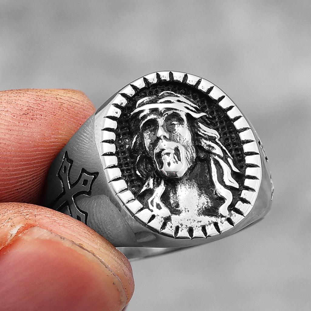 Gud Jesus Religion Kors Rostfritt Stål Herrringar Trendig Punk Amulett för Manlig Pojkvän Smycken Kreativitet Gåva