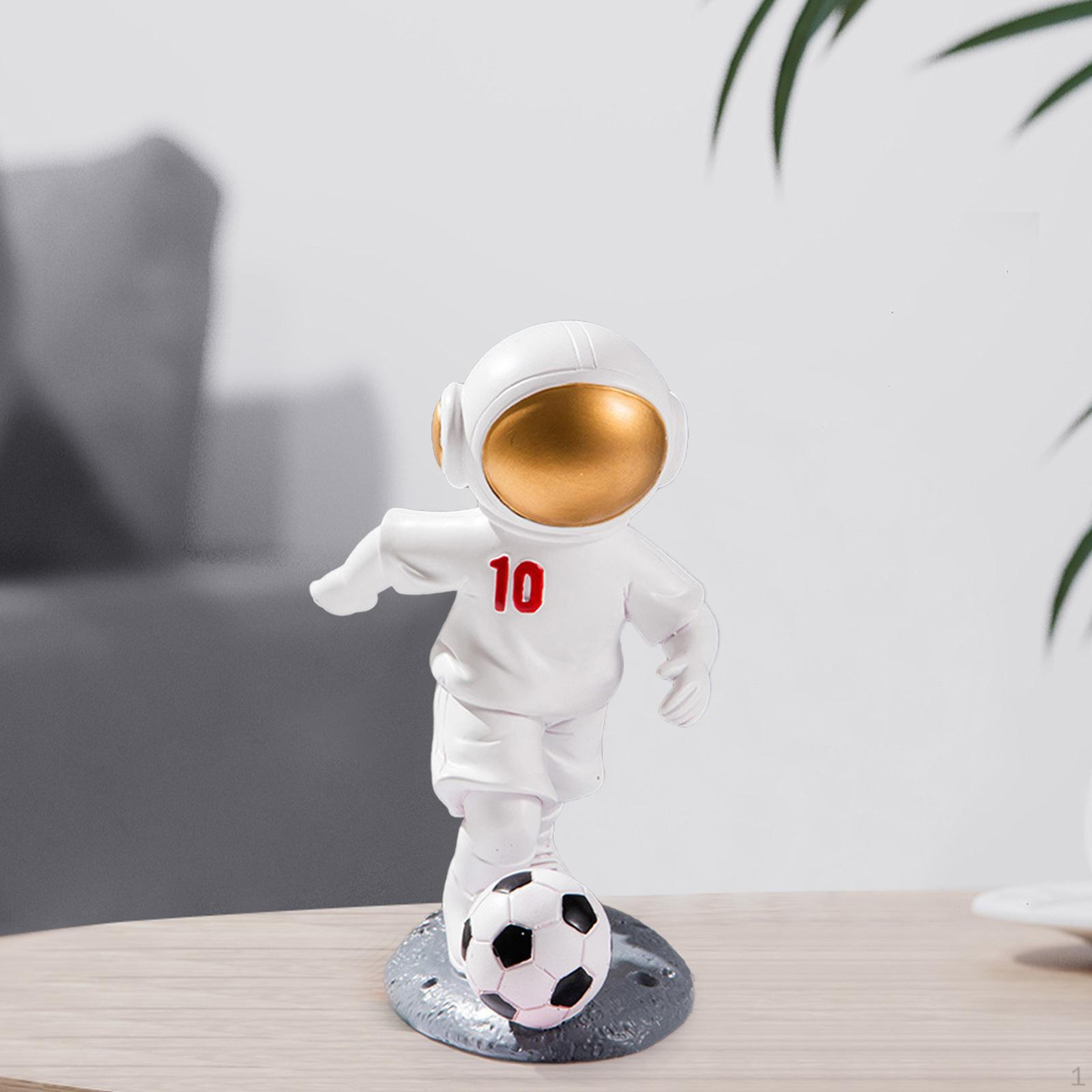 Figurine Resin Astronaut Statue Desk Sports Theme Toy Figure Outerspace Sculpture for Dinning Room 15x11cm with 10