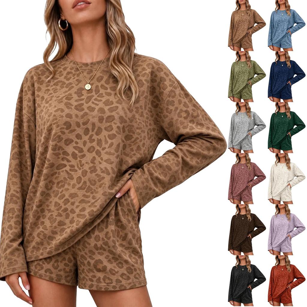 Women's Leopard Print Pajama Set with Round Neck and Loose Fit, 2-Piece Casual Sleepwear for Lounging
