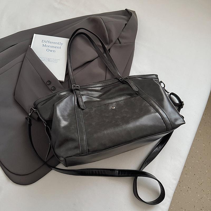 Retro high-value bag large-capacity women's bag 2025 autumn new shoulder tote bag simple commuter armpit bag