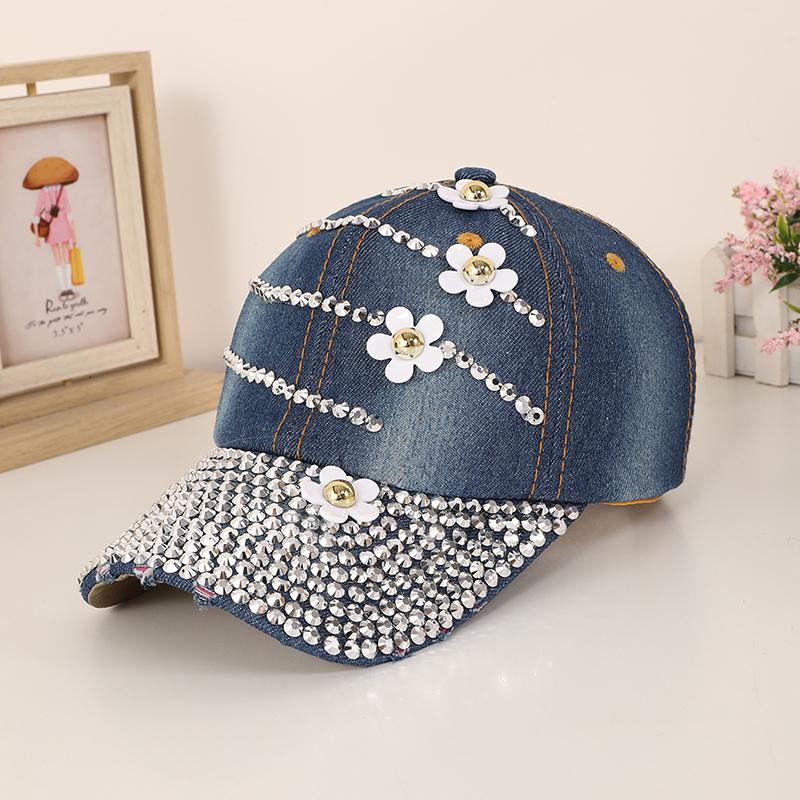 Trendy diamond-encrusted four-flower soft-top cowboy baseball cap for women's daily commute with a versatile sun hat