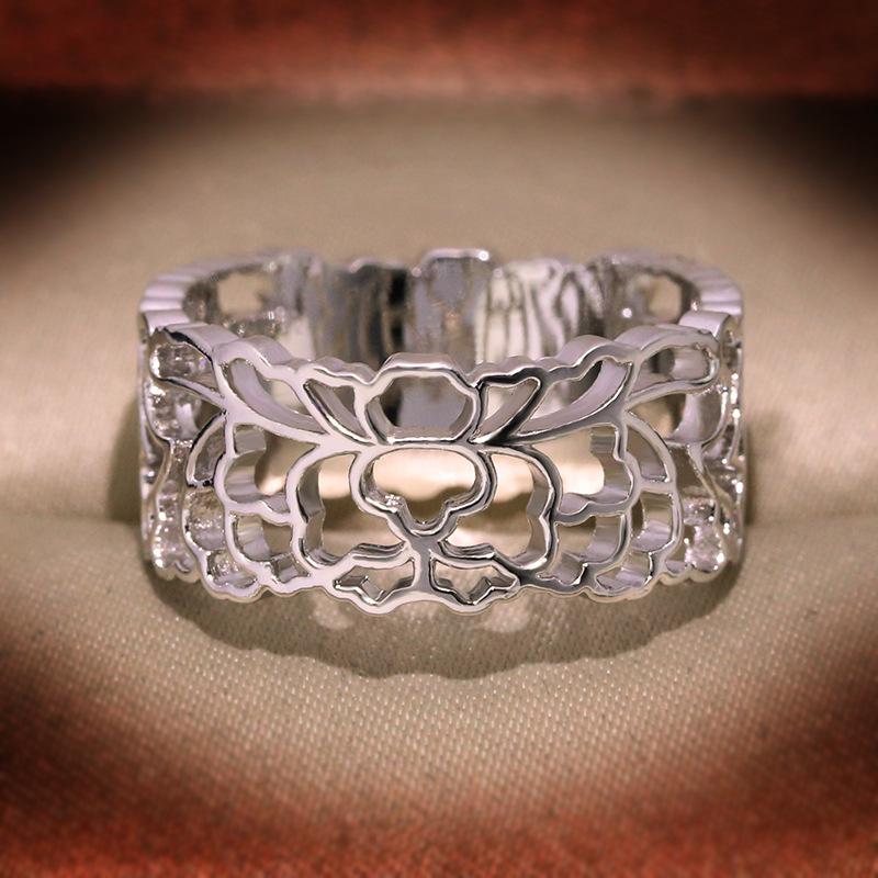 Retro weißer Zirkon kleines frisches Muster Spitze hohl geschlossener Ring für Damen kreative Persönlichkeit Ring Schmuck Geschenk