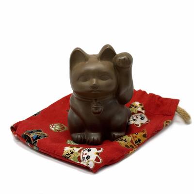 Tokoname-keramik Bärbar Grepp Maneki Neko Amulett Lyckokatt Olivfärg
