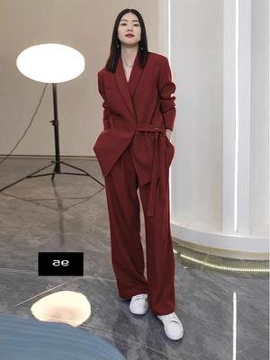 Trajes y combinados – Trajes con pantalón