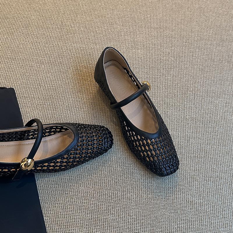 Square head woven hollow thick heel shoes women's shoes versatile belt buckle bag head soft sole fashion sandals women's summer models