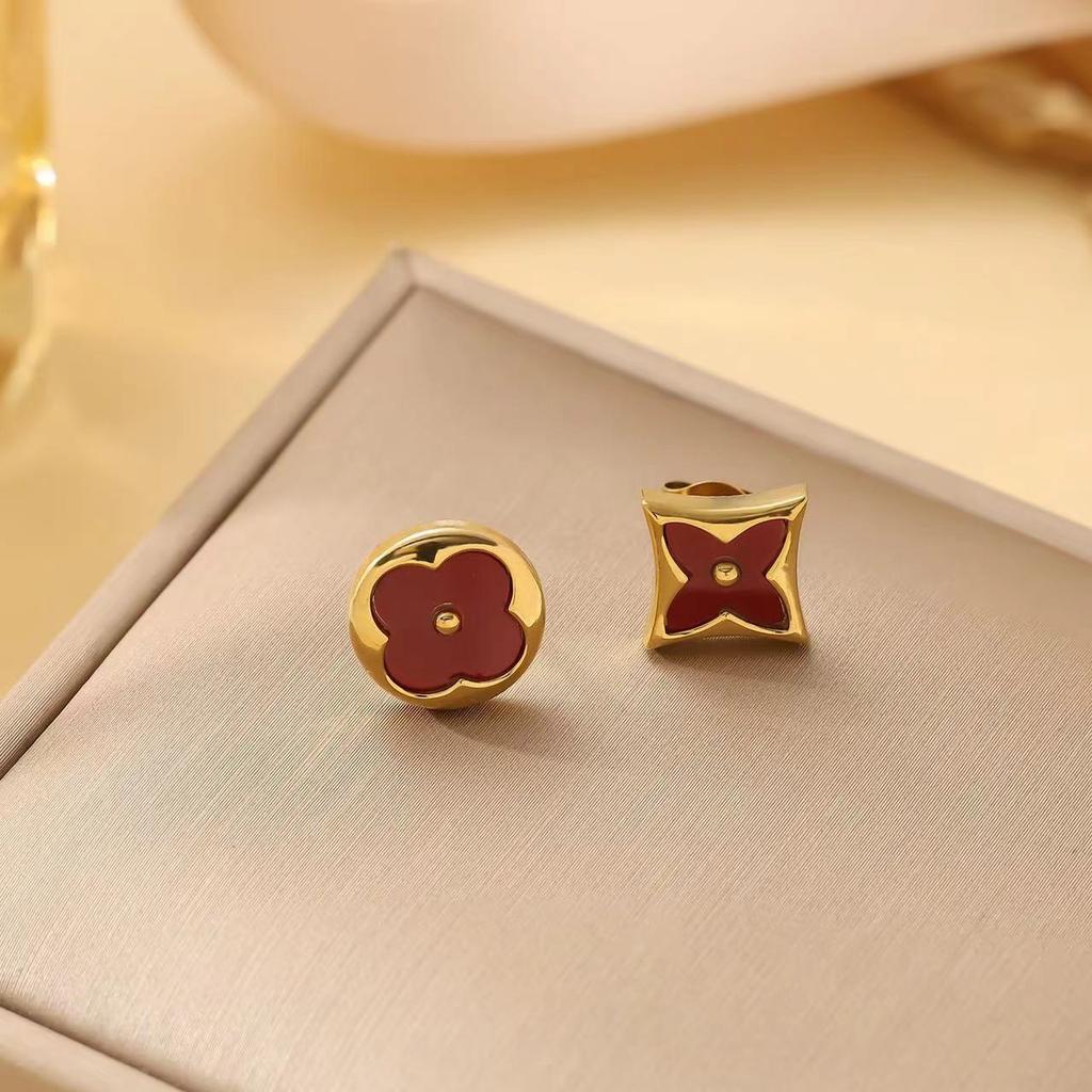 Titanium steel non fading clover bracelet, shell five flower 18K bracelet