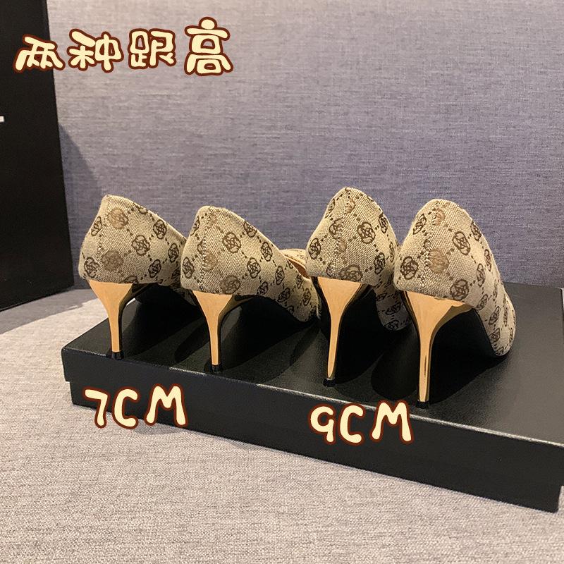 Duży rozmiar szpilki, nowy temperament, poczucie zaawansowania, francuskie poczucie designu, niszowe, seksowne, płytkie wycięcie, szpiczasty obcas.