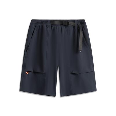 Li Ning Sports Lifestyle Serie Einfarbig Mittelhoch Atmungsaktiv Vielseitig Gerades Bein Sportshorts Herrenshorts Tiefblau AKSV421-4