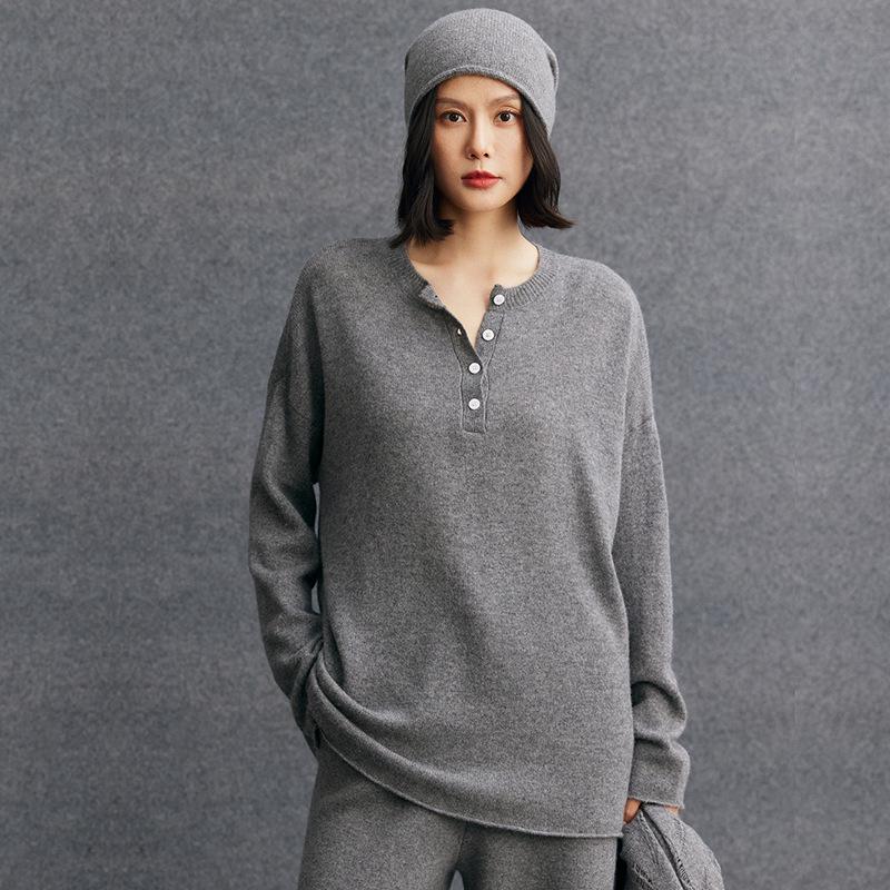 Retro Chic Knit Cashmere Polo Sweater for Women - Warm, Loose, and Stylish Autumn/Winter Wear