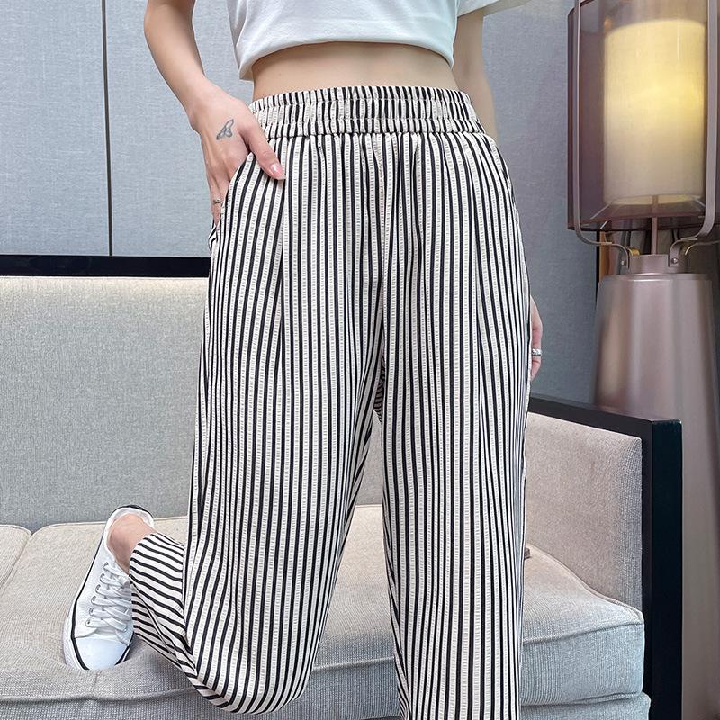 Women's Casual Vertical Striped Comfortable Breathable Elastic Waist Belted Daily Wear Casual Tapered Crop Pants With Pockets