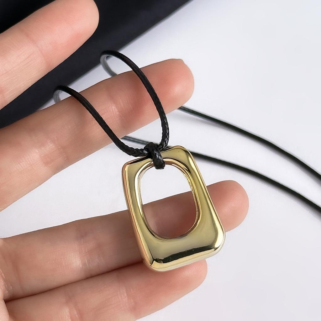 Simple geometric love hollow pendant necklace hip-hop sweet and cool irregular versatile necklace