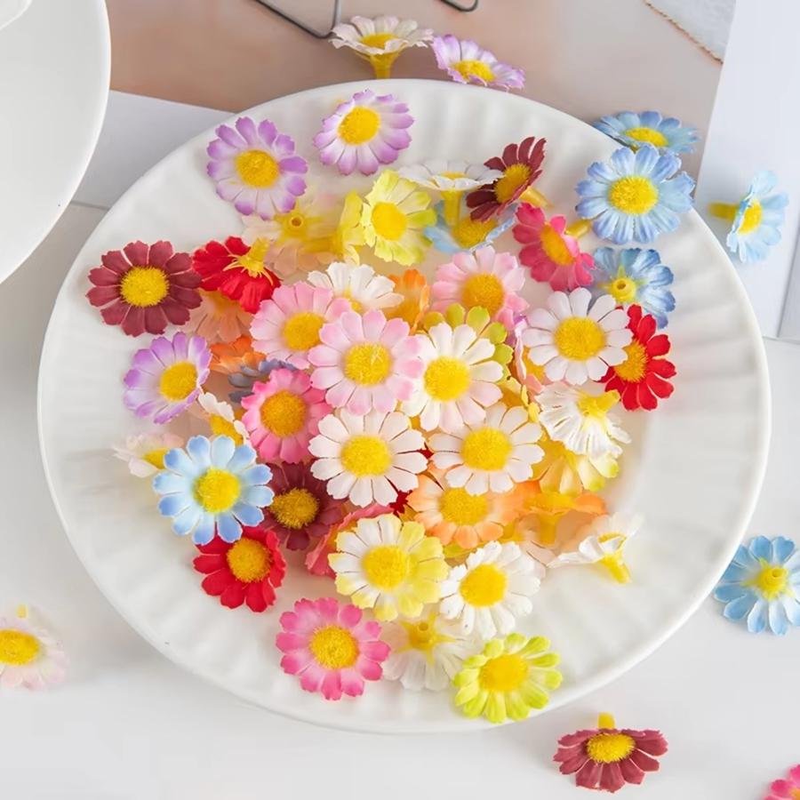 50/100pcs Artificial Flowers Sunflower Silk Daisy Head Festival Home Yard Wedding Decor DIY Scrapbook Fake Plant Festival Wreath