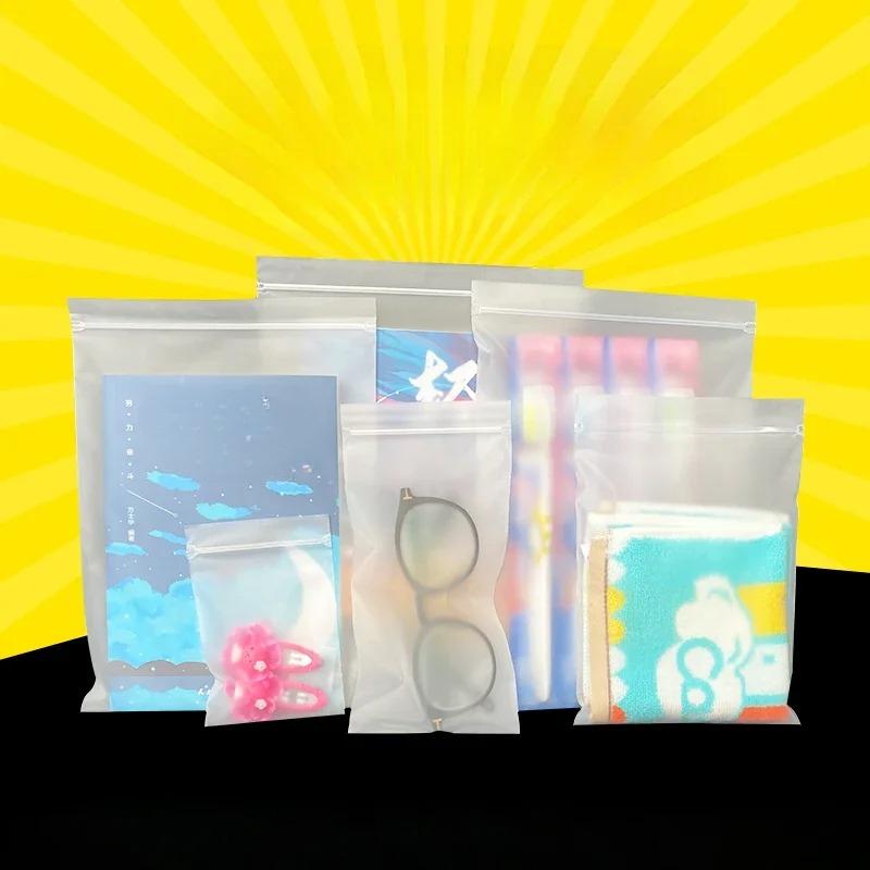 50 szt. CPE Matowa Samozamykająca się Torba Pogrubiona 0,16 mm Półprzezroczysta Torba z Uchwytem Kostnym Odzież Pyłoszczelna Plastikowa Zamykana na Zamek Błyskawiczny Torba do Pakowania