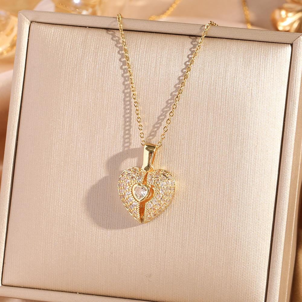 Four Leaf Clover Pendant Necklace For Women Fashionable Zircon Crystal Adjustable Chain Delicate And Versatile Jewelry