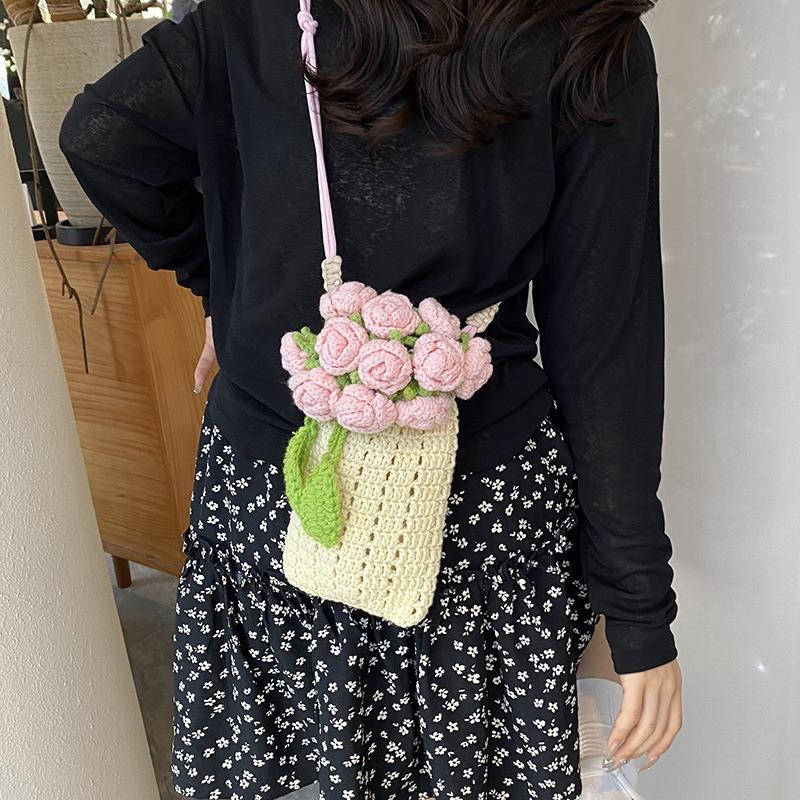 Niche Knitted Bag Women's New Flower Versatile Messenger Bag Fashionable Mini Mobile Phone Bag