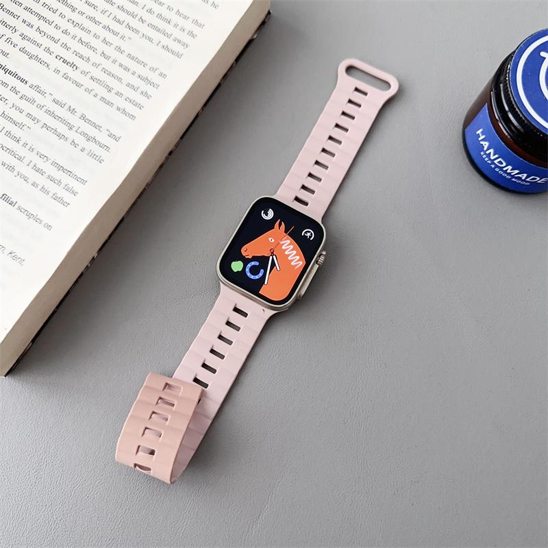 Silicone Loop Magnetic Strap For Apple Watch Band 44mm 40mm 45mm 49mm 41mm 38mm 42mm Bracelet iWatch Series 8 3 5 4 SE 6 7 Ultra