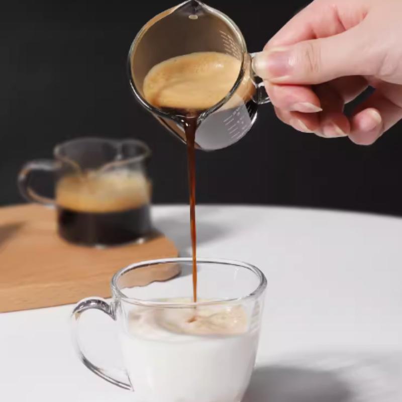 Hochwertiger Glasmessbecher 70ml Hitzebeständiger Becher Küchen-Kaffee-Clip Doppel-Unzen-Becher