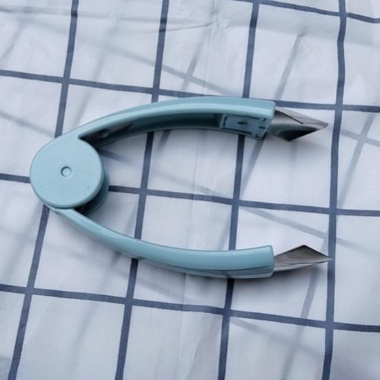 Ananasentkerner aus Edelstahl, Erdbeerstielentferner, Ananasaugenentferner-Werkzeug mit rutschfestem Griff, professionelles Küchengerät für Beeren