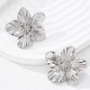 A Pair of Women's Flower Stud Earrings, Simple and Stylish Earrings Suitable for Daily Wear and Vacation Wear