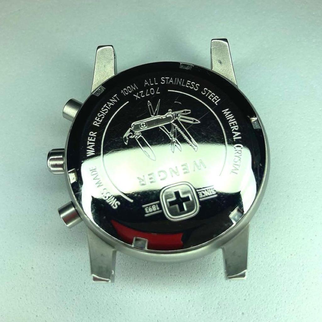 Used Wenger Command Chrono SAK 1st 70725 Normal operation with scratches