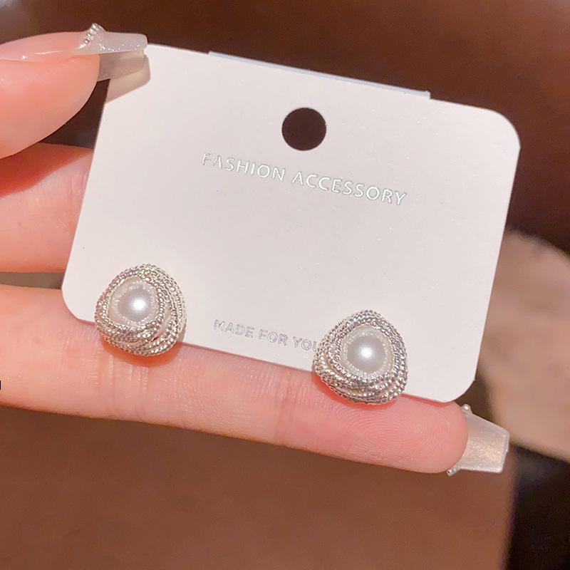 Elegante S925 Silber Perlen- & Zirkon-Herz-Ohrringe für Damen - Leichter Luxus, Alleskönner, High-End-Design