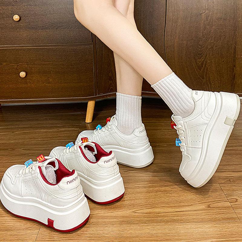 Super Fire Heightening Strap Lightweight Sports and Leisure Board Shoes Women's 2025 Women's New Popular Versatile Thick-soled White Shoes